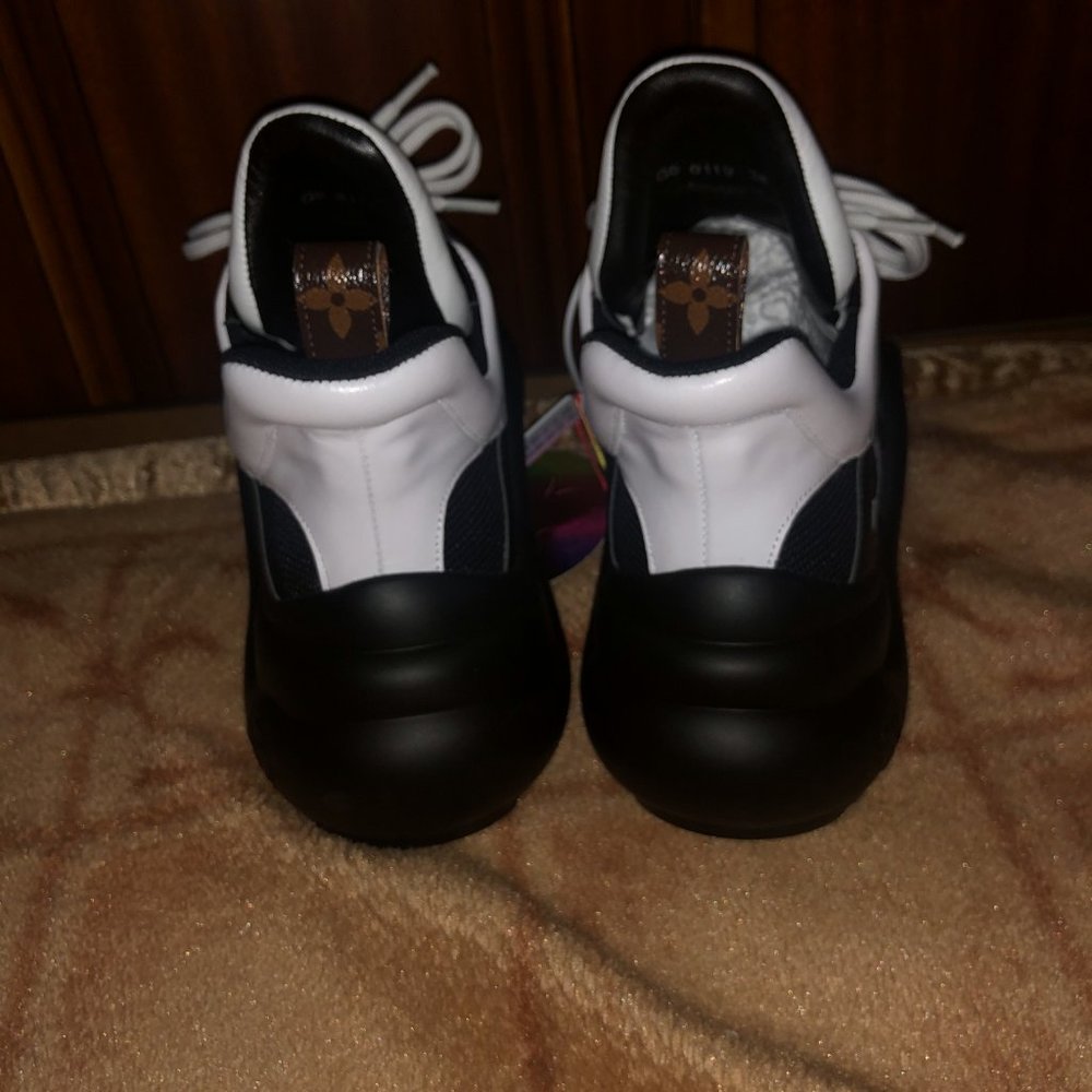 louis vuttion archlight sneaker - Picture 3 of 5